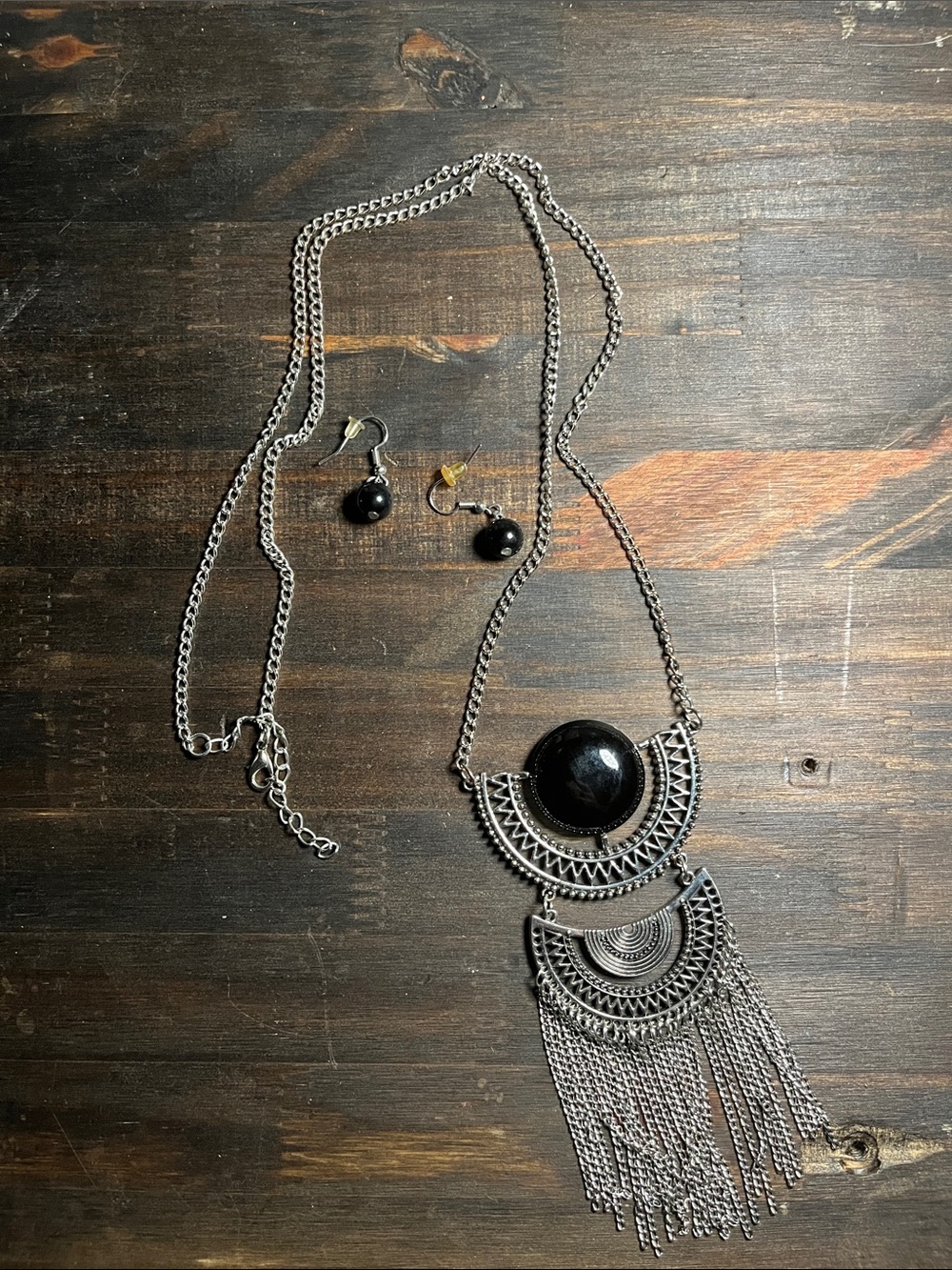 ⭐️3/$15⭐️ Silver-Tone Black Stone Fringe Necklace Set
